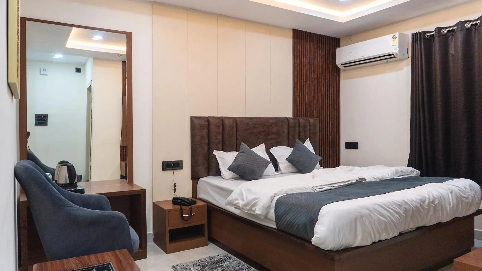 Hotel Majestic Ganges Inn Varanasi