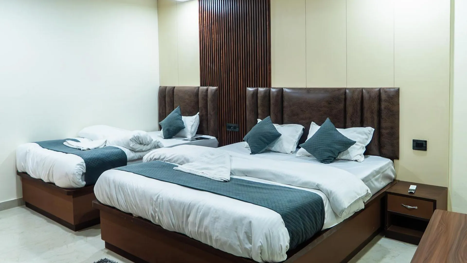 Hotel Majestic Ganges Inn Varanasi