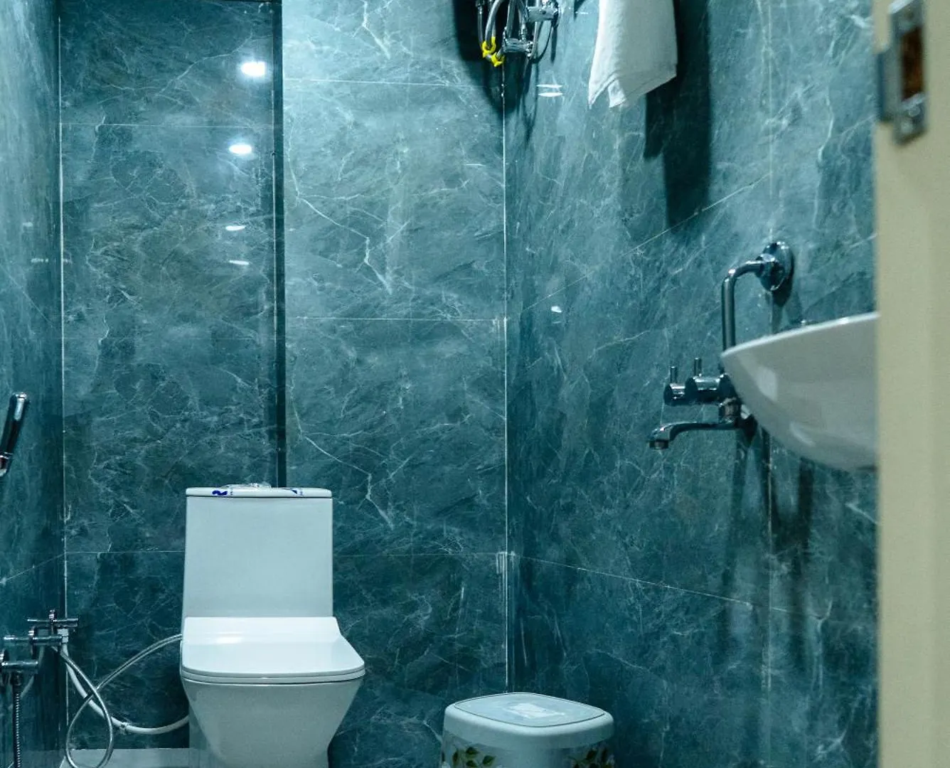 Hotel Majestic Ganges Inn Varanasi